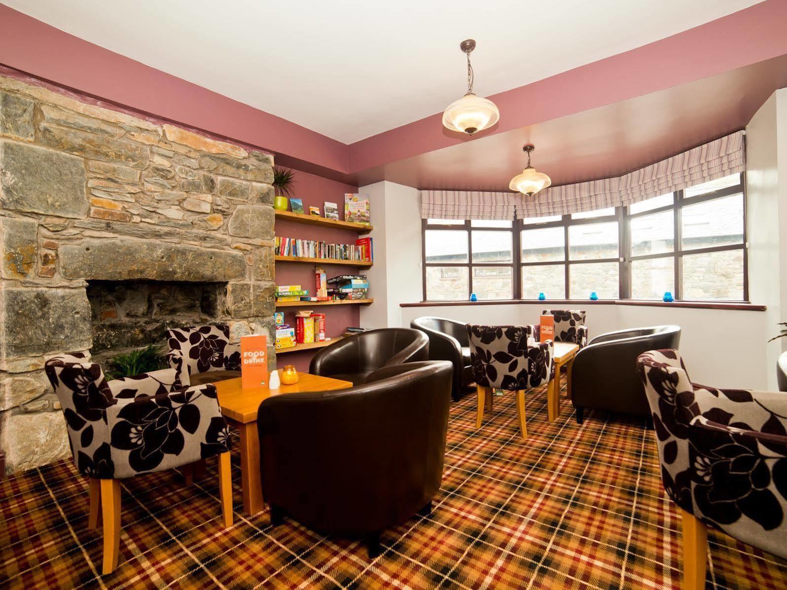 Yha Snowdon Pen-Y-Pass Hostel Llanberis Exterior photo