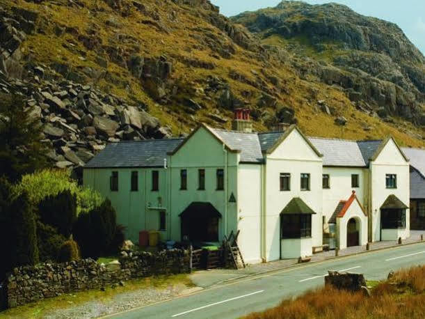 Yha Snowdon Pen-Y-Pass Hostel Llanberis Exterior photo